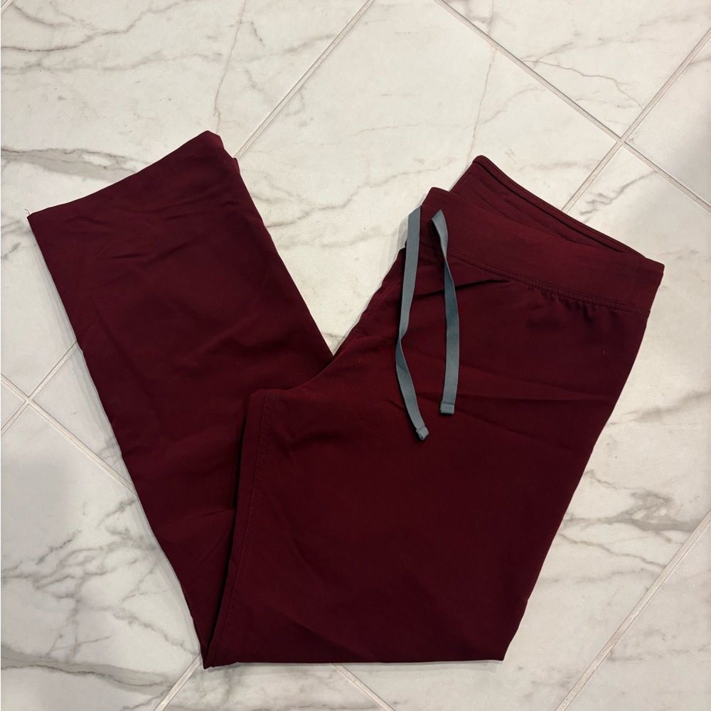 FIGS Women Burgundy Scrub Pants